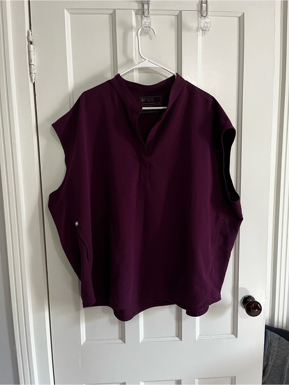 Figs Rafaela Oversized Scrub Top - Picture 2 of 7